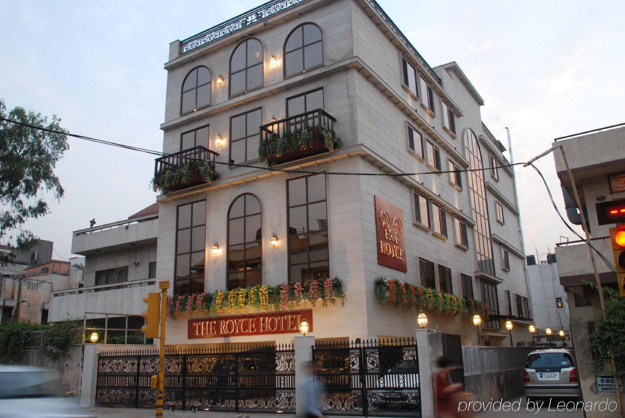 Treebo Tryst Royce New Friends Colony Hotel Nova Deli Exterior foto